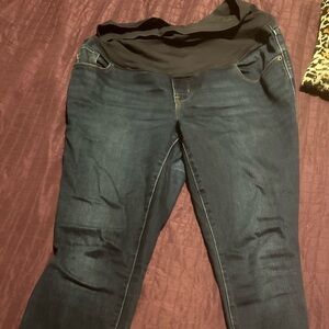 Maternity skinny jeans